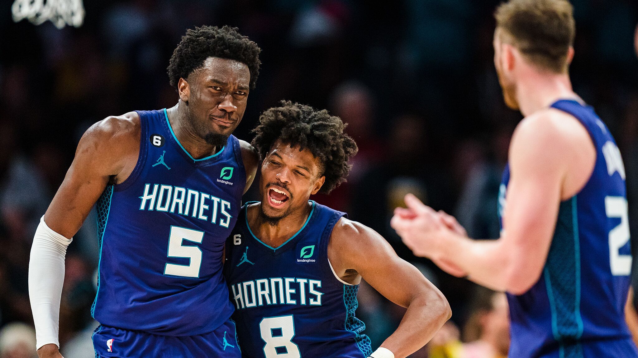 威廉姆斯逆转红牛二队,塞恩斯状态火热的简单介绍 威廉姆斯逆转红牛二队,塞恩斯状态火热的简单介绍