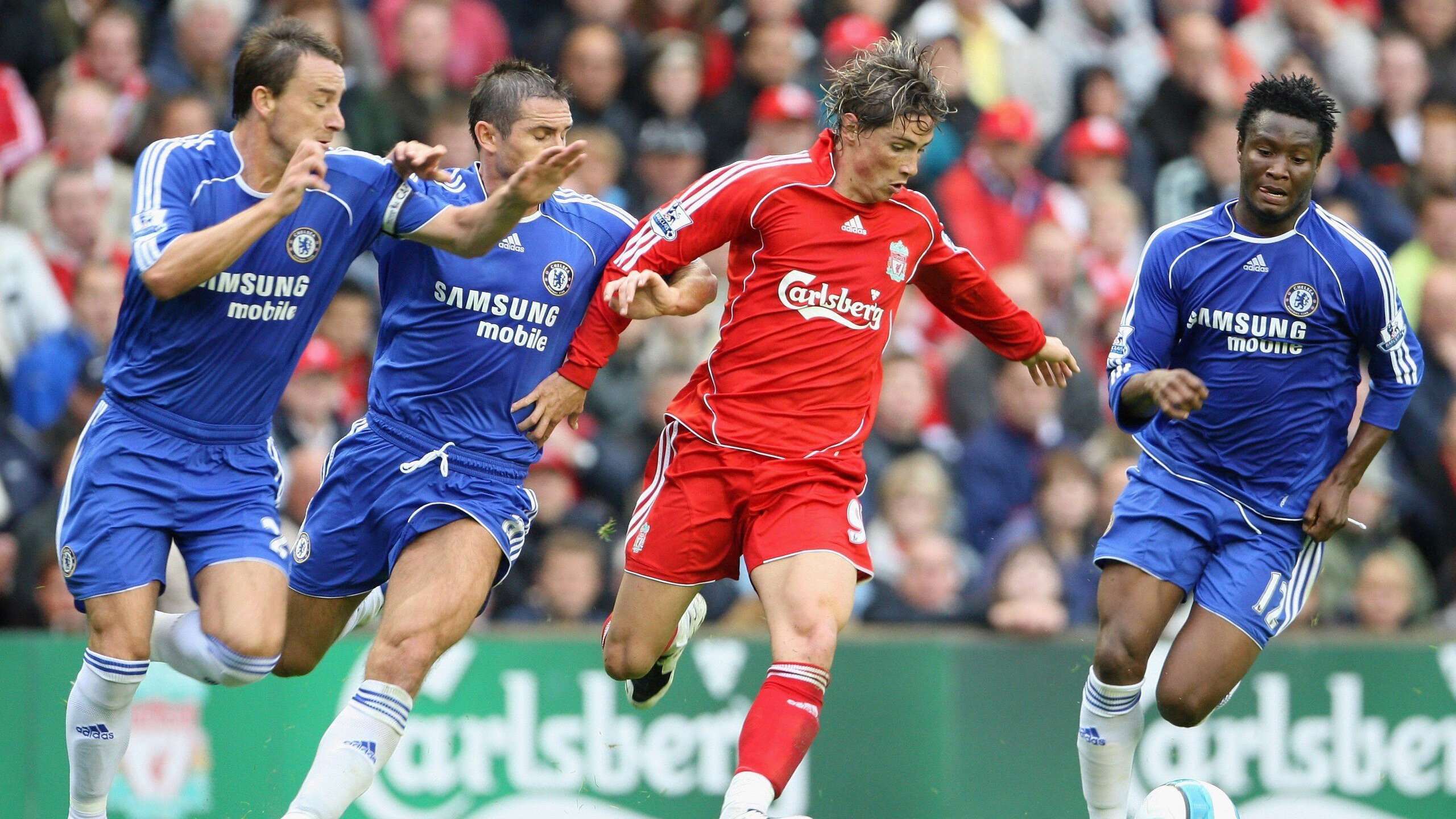 赛道传奇，福克斯里程碑之夜锁定F1年度王座