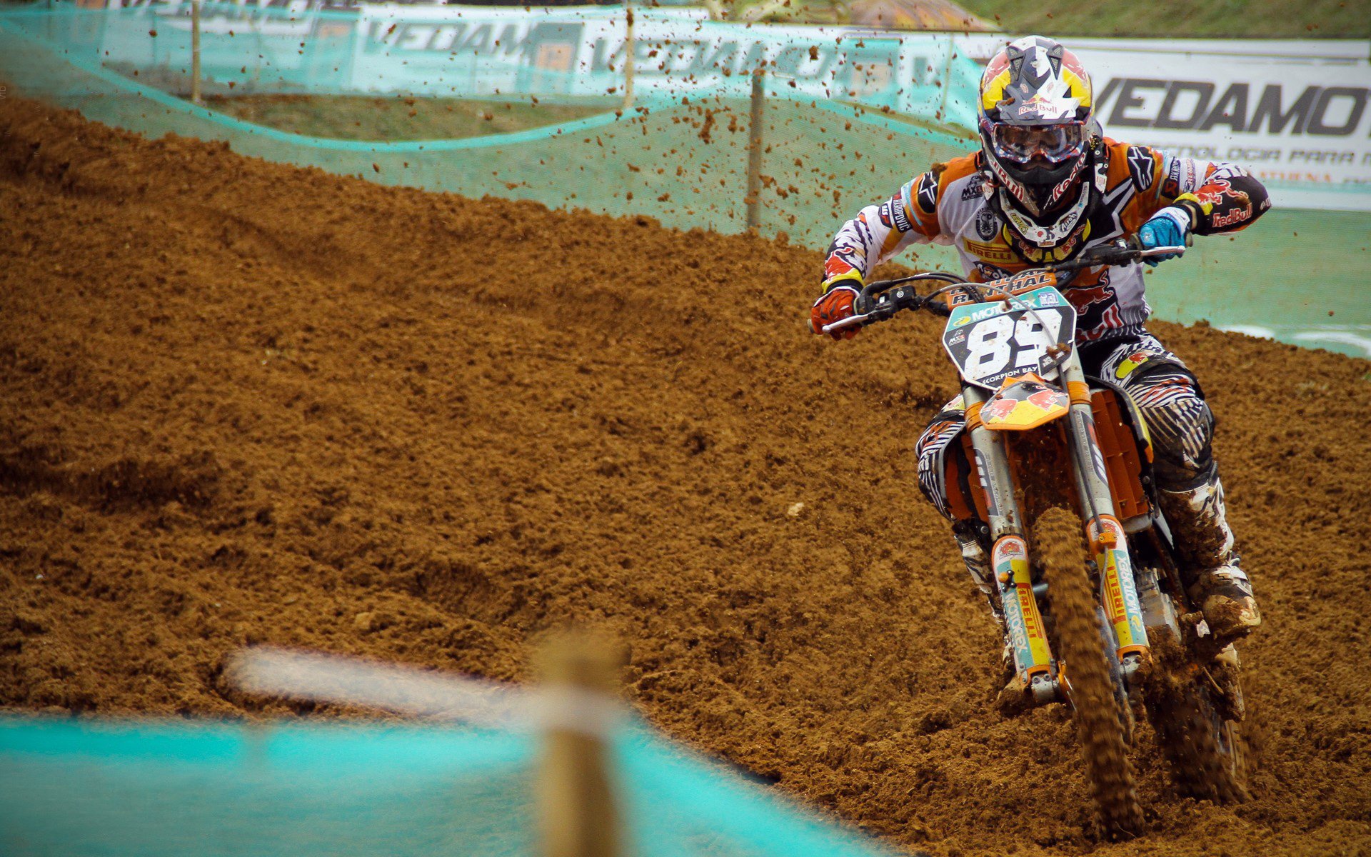 约基奇爆发,开拓者强势晋级新疆队,跨界篮球叙事中的唯一性