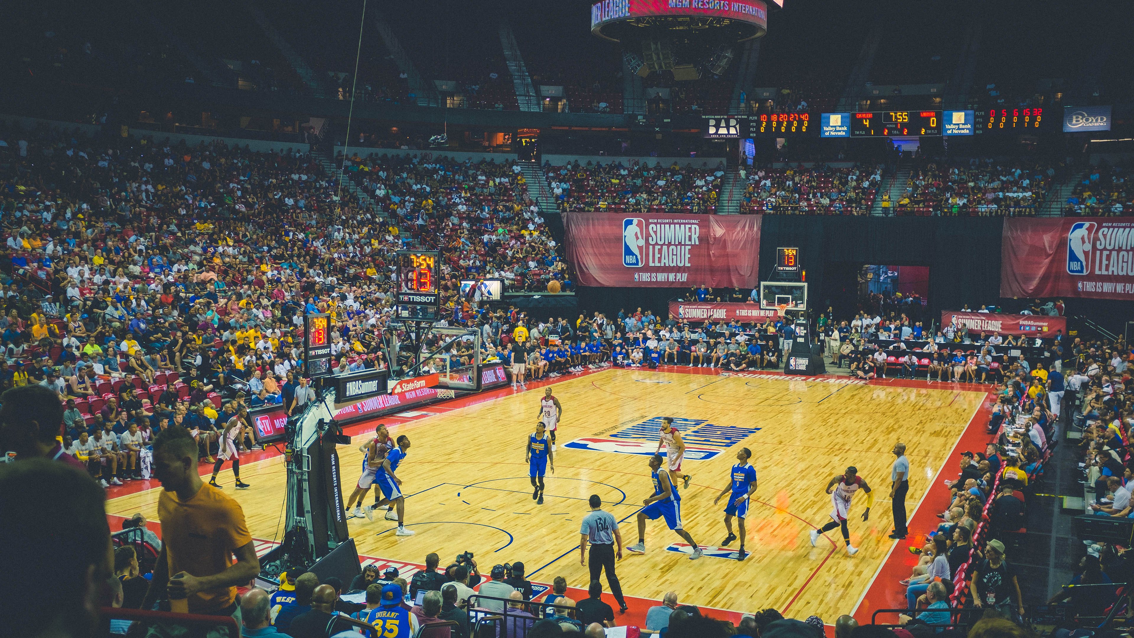 鹰击天山，米切尔火热状态引领老鹰力克新疆队